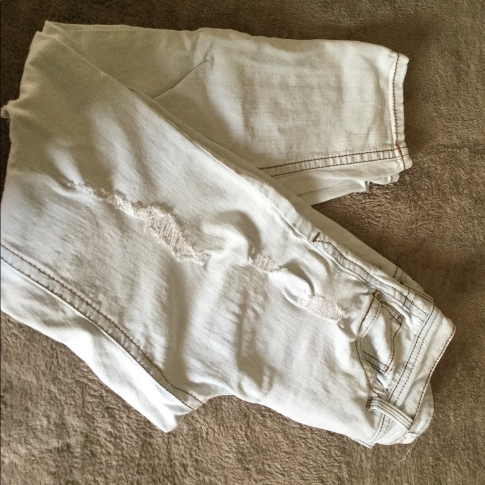 Almost Famous light wash distressed jeans